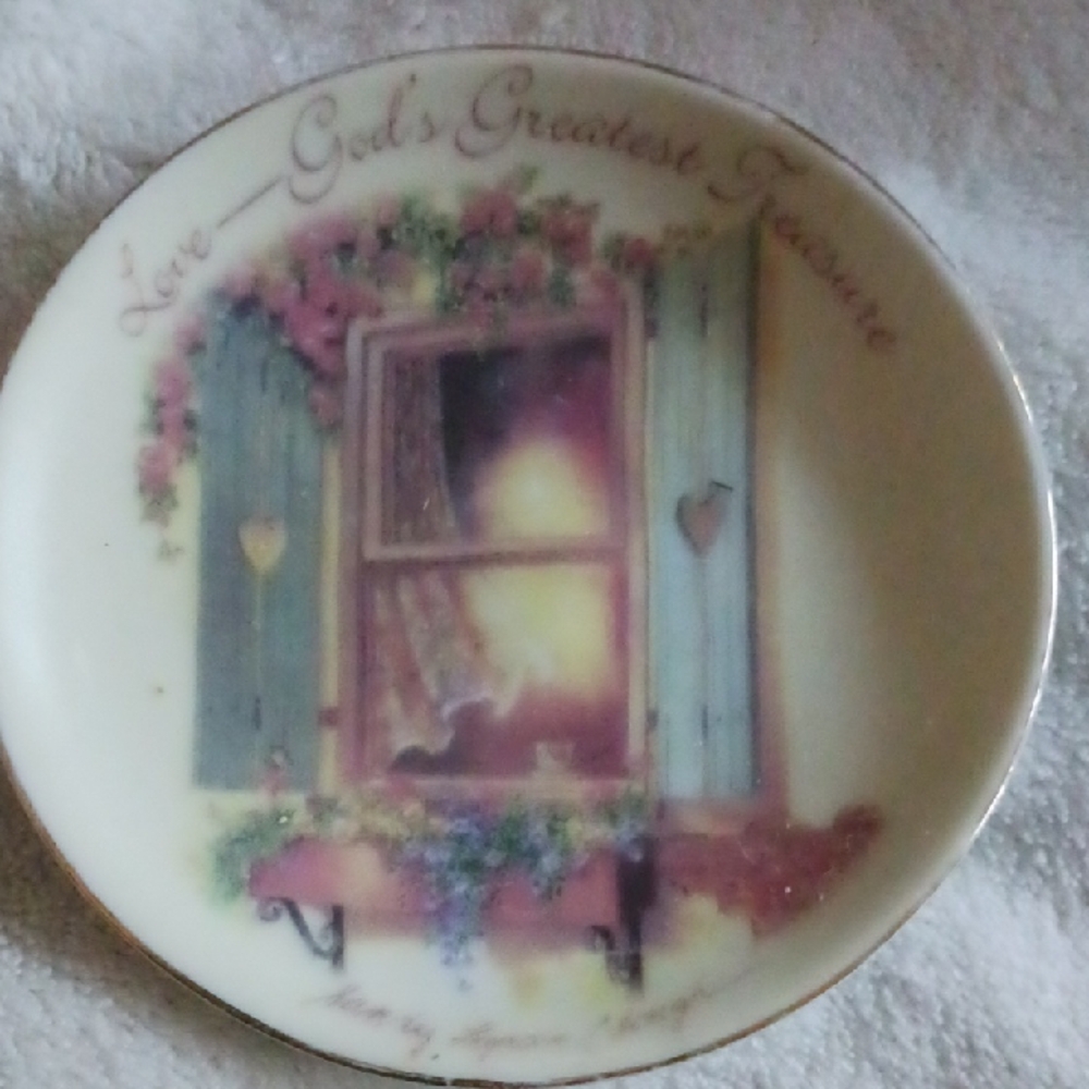 Decorative Plate with Floral Design